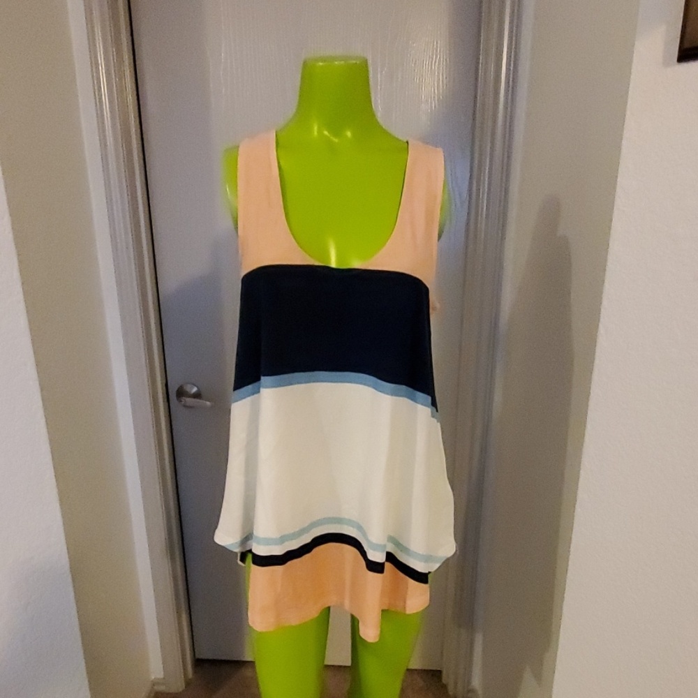 Stripe top w/open back super cute size XL